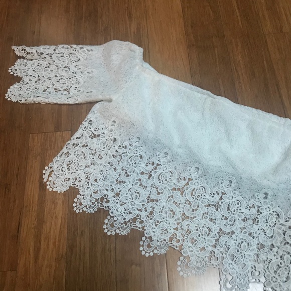 Off-the-Shoulder White Lace Blouse - Picture 3 of 5
